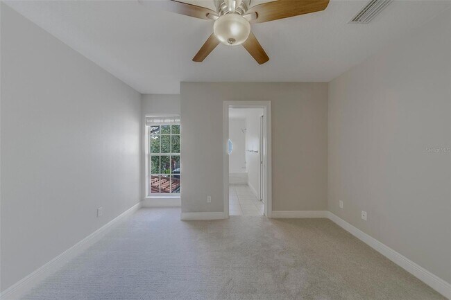 Building Photo - 270 Valencia Cir