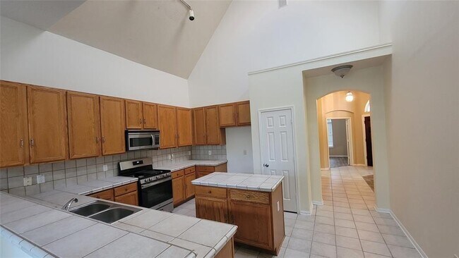 Building Photo - 14914 Appaloosa Ave