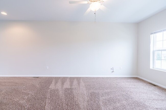 Building Photo - Huge, Open Floor Plan Townhome for RENT at Johnston Common Brownstones!