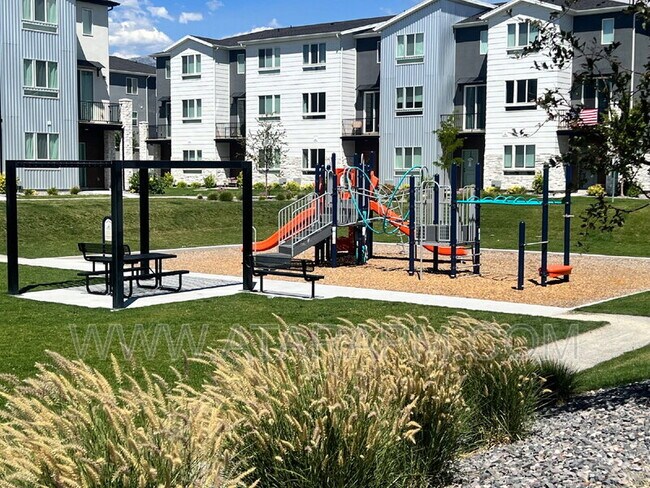 Building Photo - 543 S 1020 W