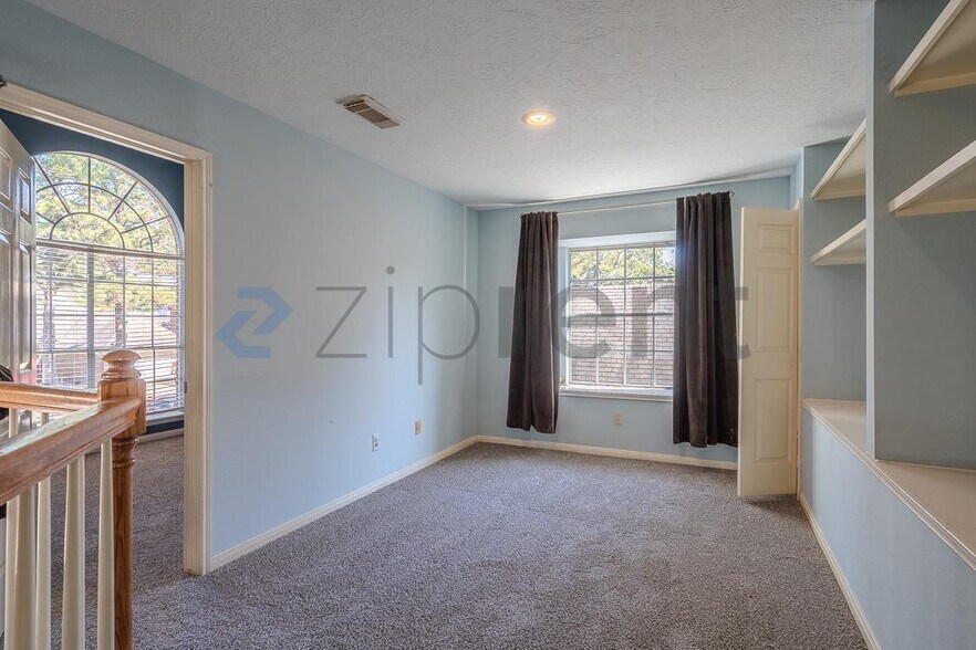 Building Photo - 16023 Gladebrook Glen Ln