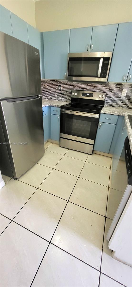 Building Photo - 12263 SW 214 Ln