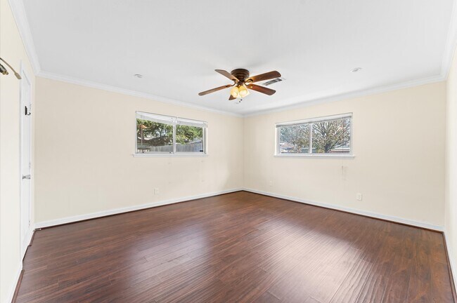 Building Photo - 6026 McKnight St