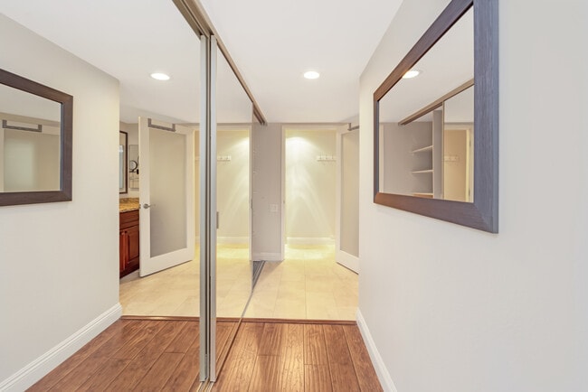 Building Photo - 3168 Via Vista