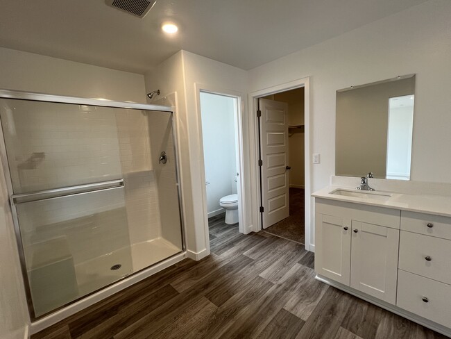 Building Photo - 8720 Hamblen Ct