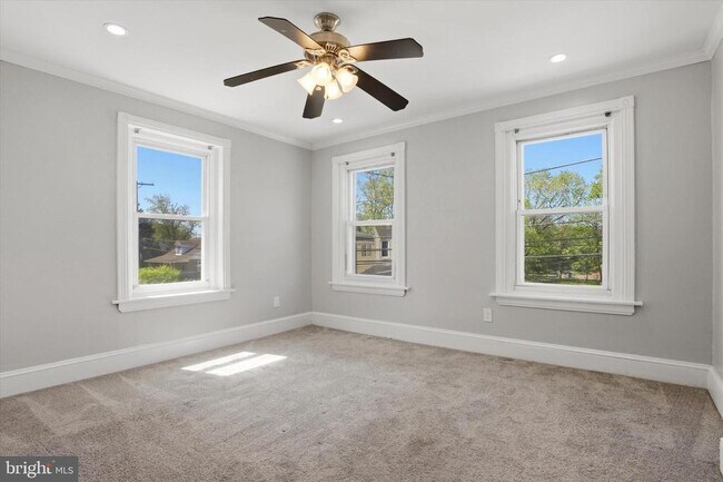 Building Photo - 54 Jefferson Ave