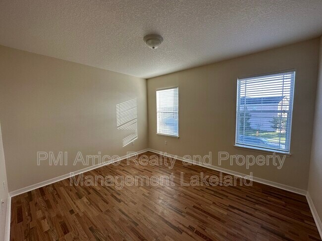 Building Photo - 1003 Krenson Woods Rd