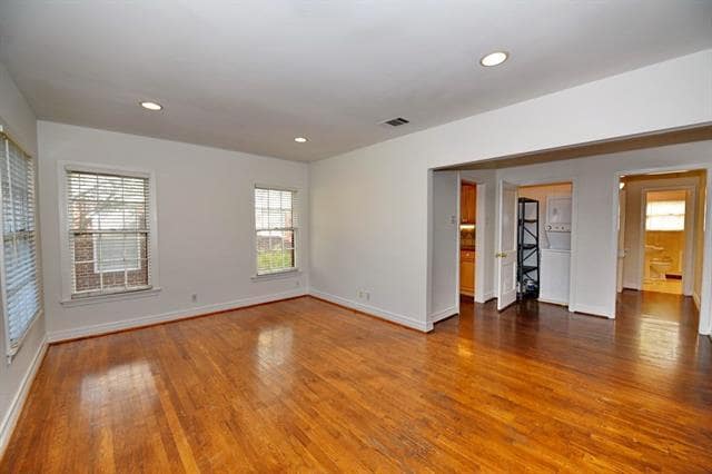 Building Photo - 6214 Winton St
