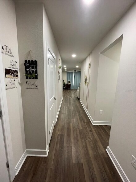 Building Photo - 30543 Thunderbird Dr