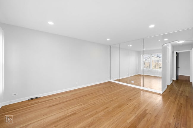 Building Photo - 12552 S Harvard Ave