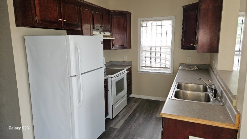 Building Photo - 894 Prince St