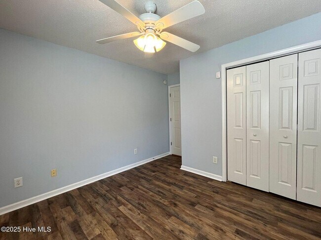 Building Photo - 205 Woodgreen Ln