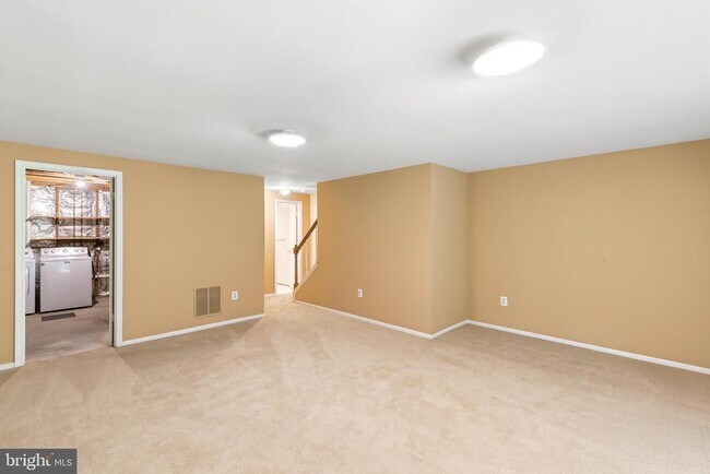 Building Photo - 23 Roger Valley Ct