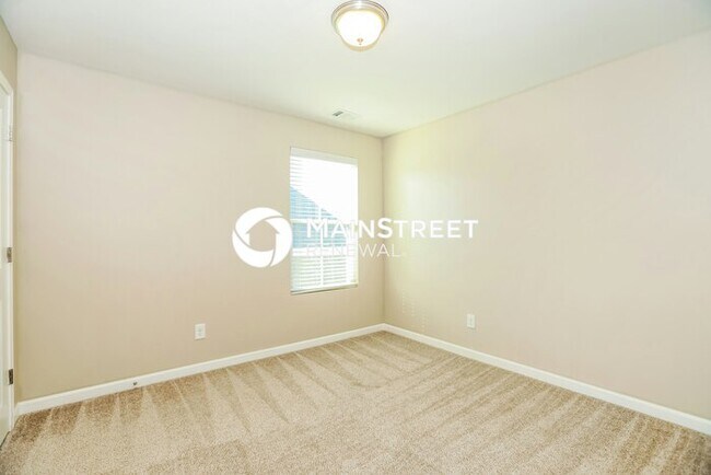 Building Photo - 3 Bedroom Pet-Friendly Home in Murfreesbor...