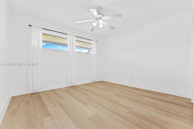 Building Photo - 2610 NW 83rd Ave