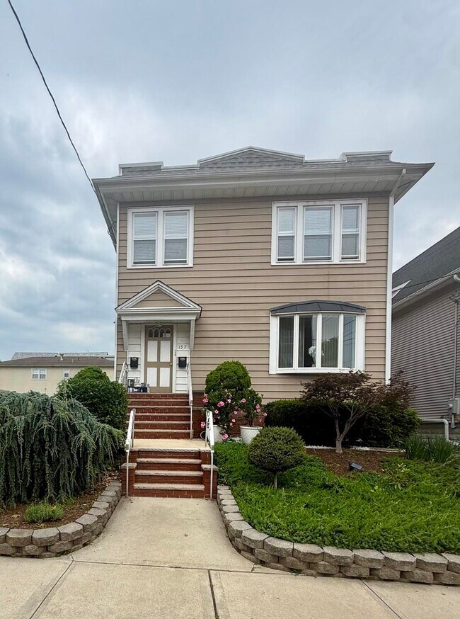 Building Photo - 157 Avenue C