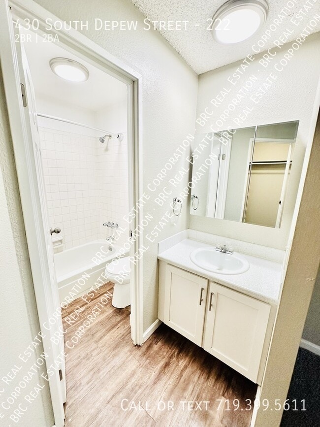 Building Photo - 430 S Depew St