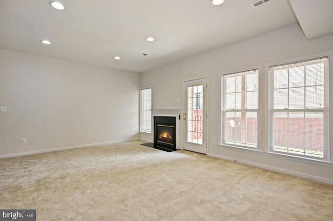 Building Photo - 22052 Dilworth Square