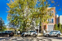Building Photo - 1640 W Diversey Pkwy