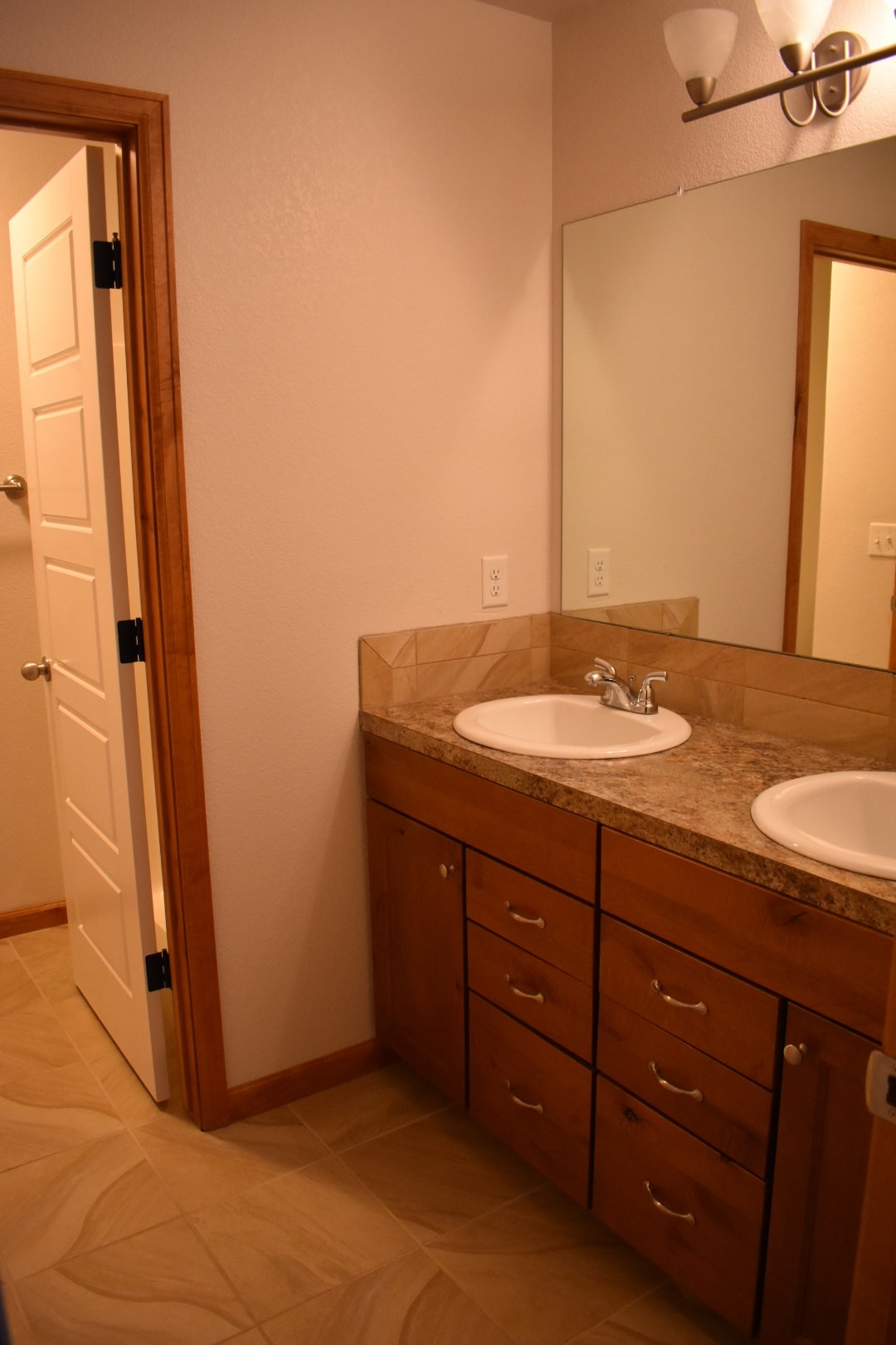 Bathroom - 5108 W 20th Street Rd