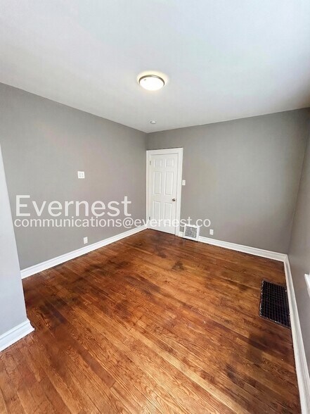 Building Photo - 5932 Floy Ave