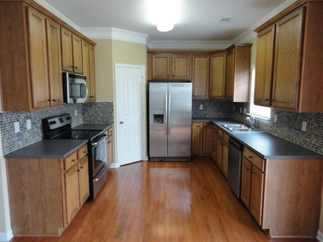 Building Photo - 105 Circle Grove Ct