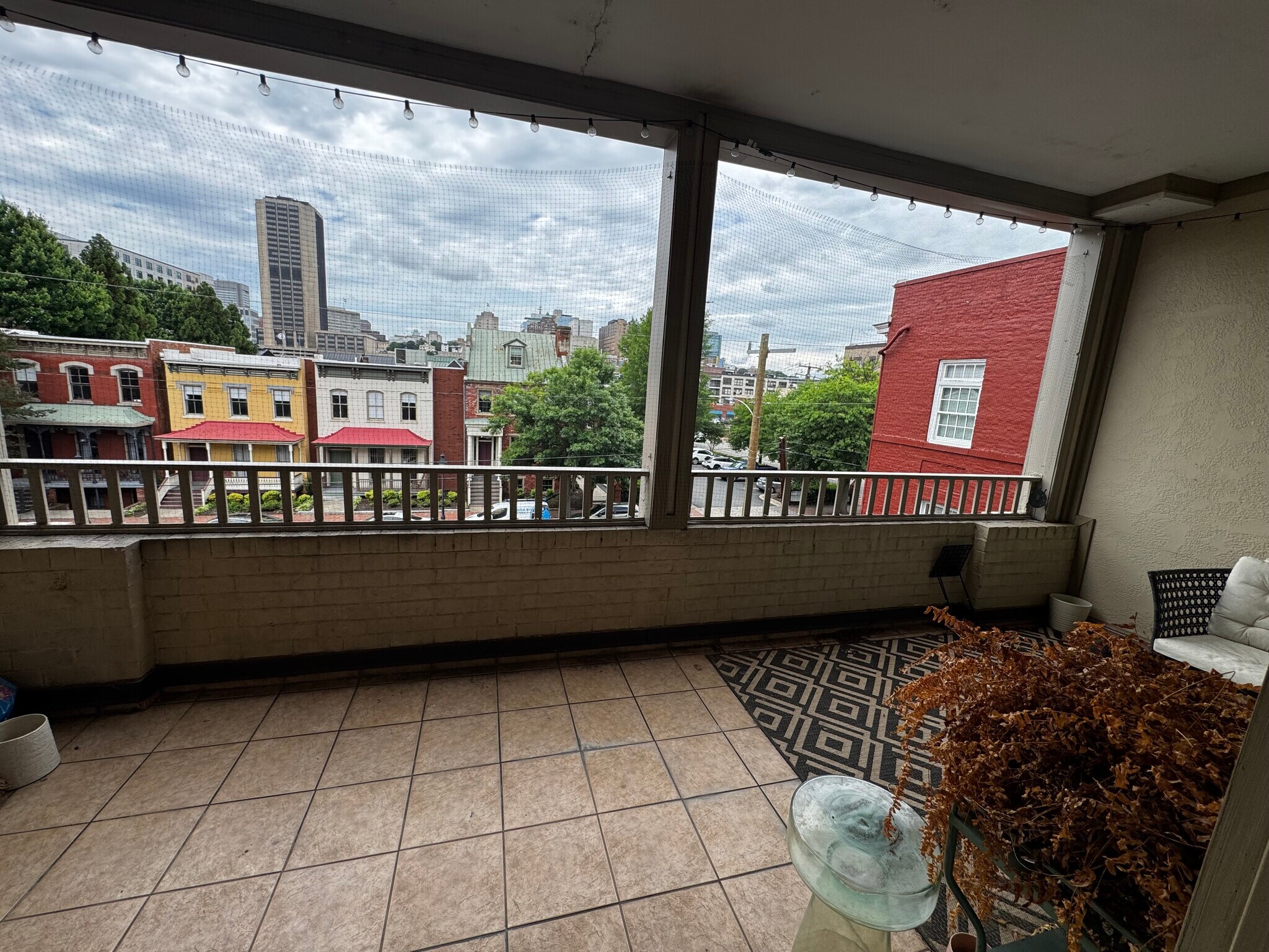 Building Photo - 215 N 19th St