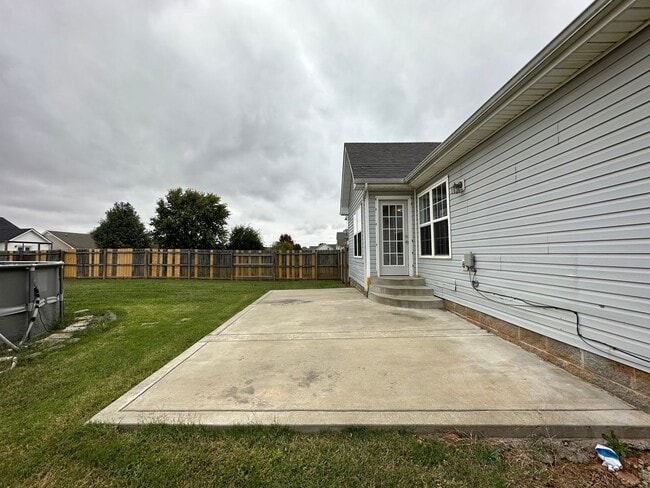 Building Photo - 3 Bedroom Home For Rent with Bonus Room!