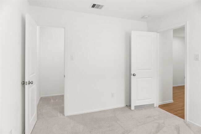 Building Photo - 4627 Sterling Pr Trl