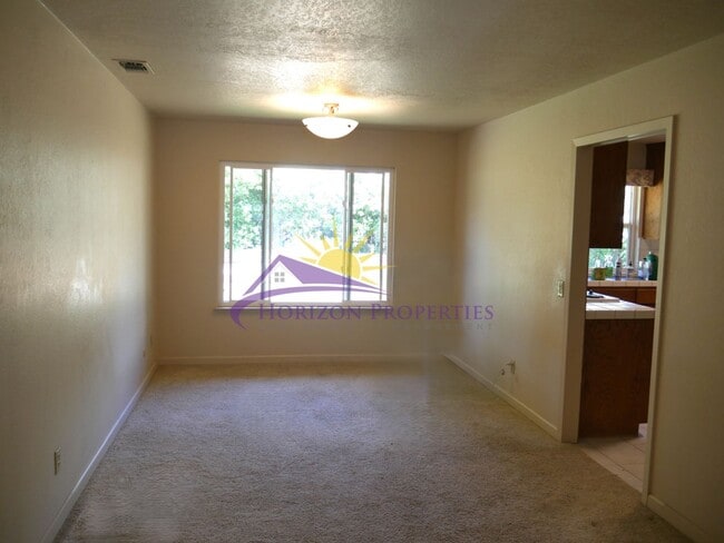 Building Photo - 3 Bed 2.5 Bath 1,766 sqft Fair Oaks Home