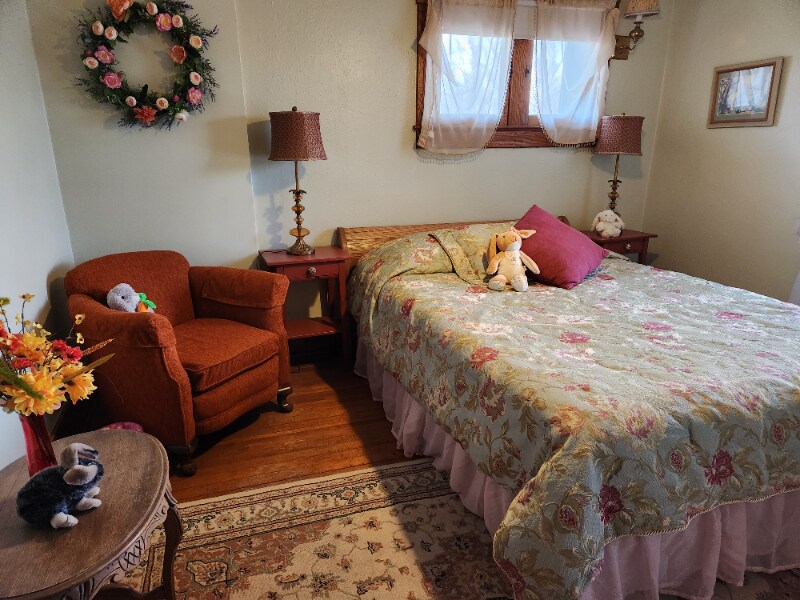 Building Photo - 714 E 17th St