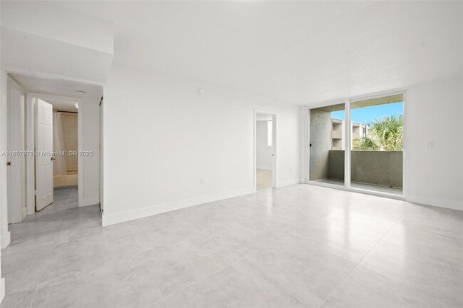 Building Photo - 10090 NW 80th Ct