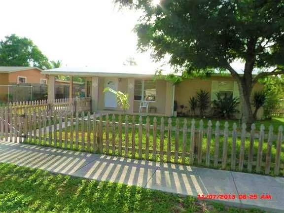 Primary Photo - 4710 NE 1st Ter