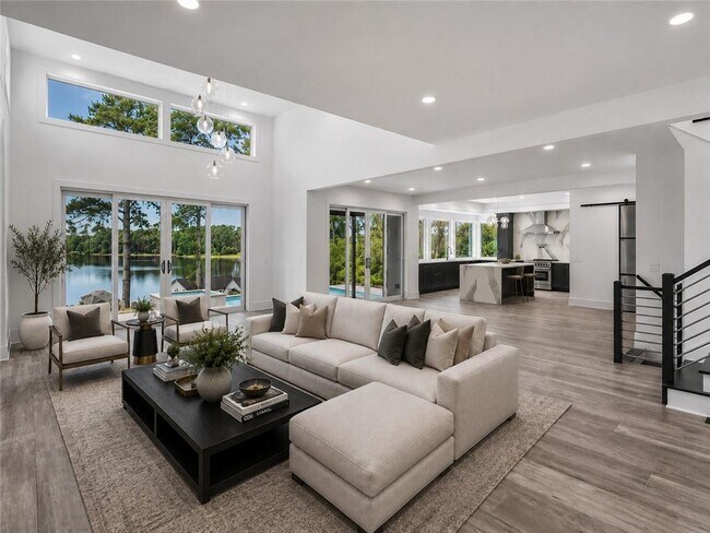 Building Photo - 3258 S Bay Dr