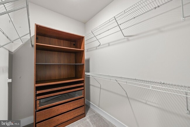 Building Photo - 1334 S Quinn St