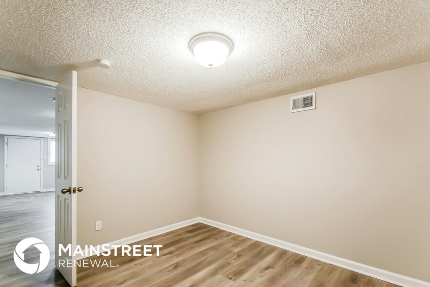 Building Photo - 207 Breedlove Ave