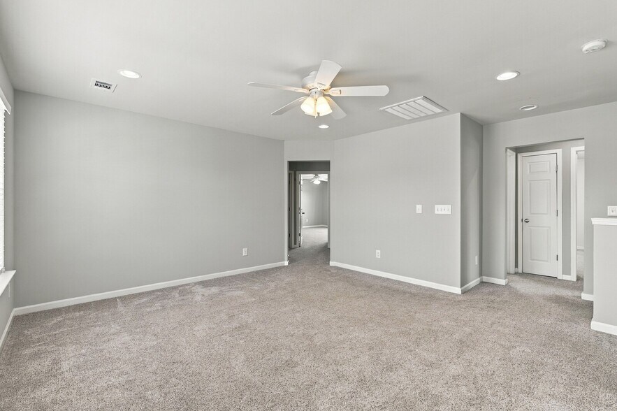 Building Photo - 132 Slaters Dr