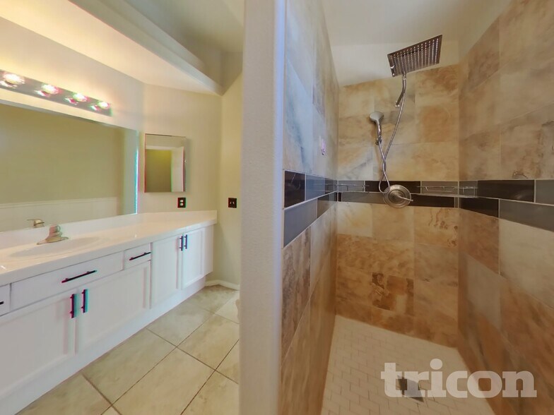Building Photo - 7528 Pinto Bluff Dr