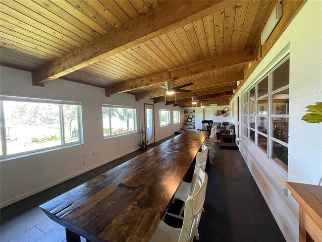 Building Photo - 879 S Terrace Dr