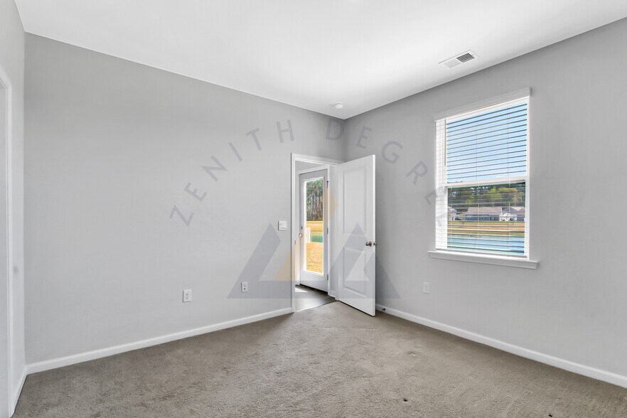 Building Photo - 2222 Sanctum St