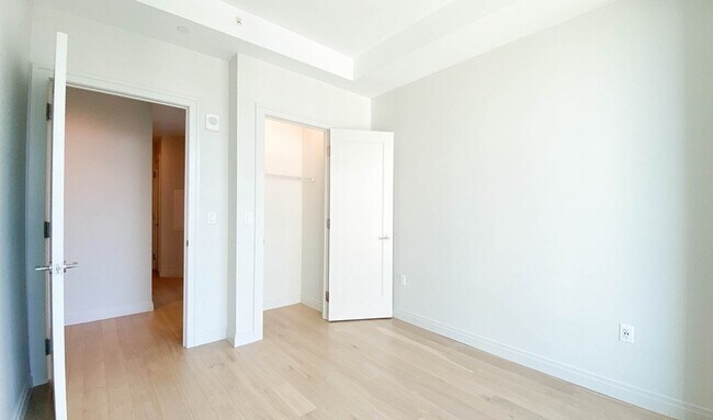 Building Photo - 133 Seaport Blvd