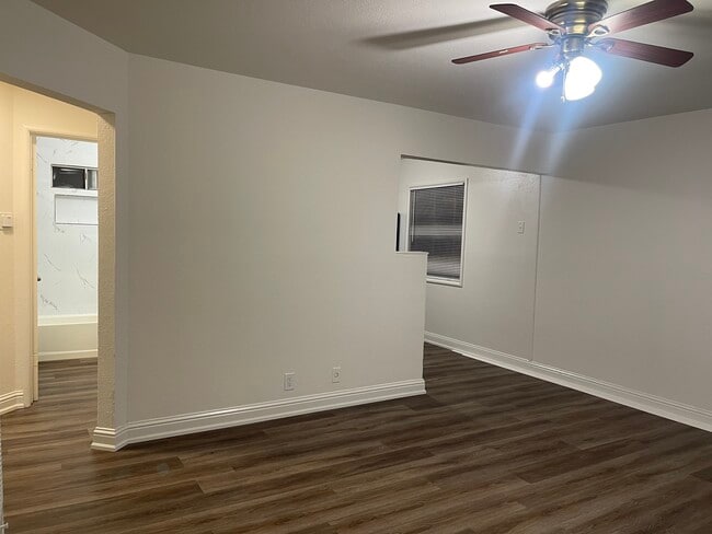 Building Photo - 753 Bartlett Ave