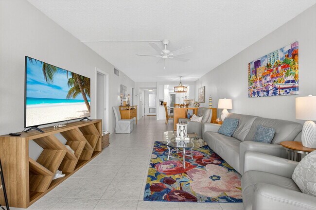 Building Photo - 3100 S Ocean Blvd