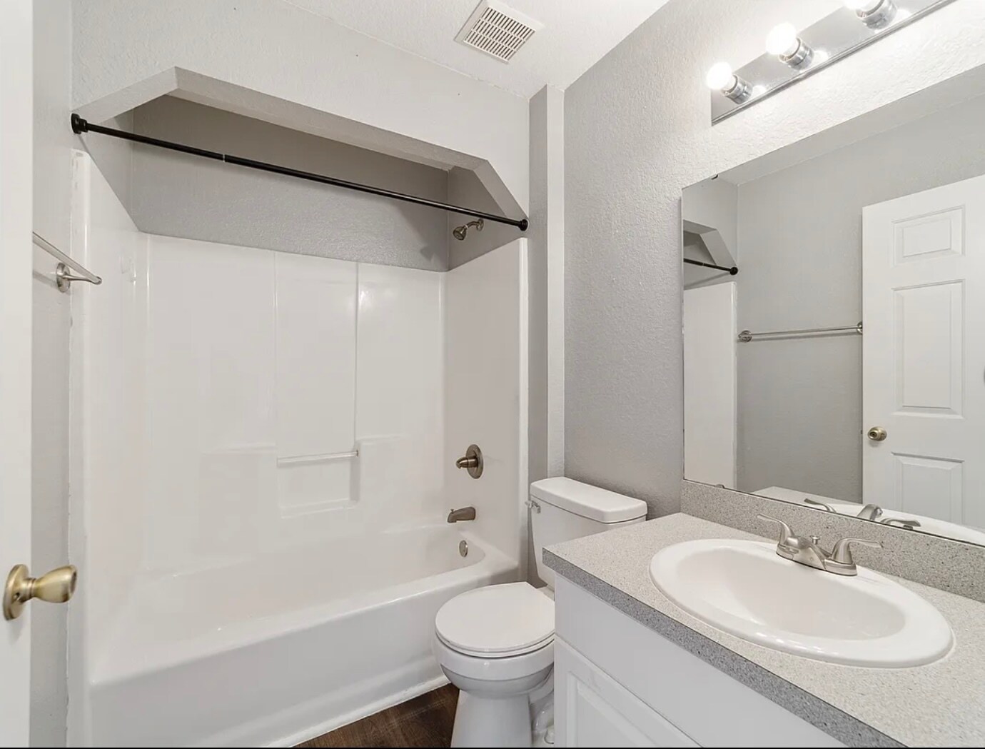 Building Photo - 6930 Bahia Rd