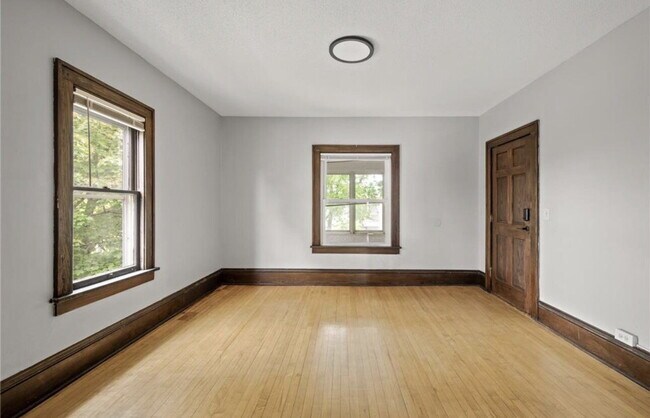 Building Photo - 3400 Elliot Ave