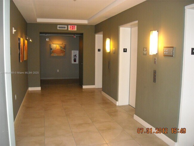 Building Photo - 951 Brickell Ave