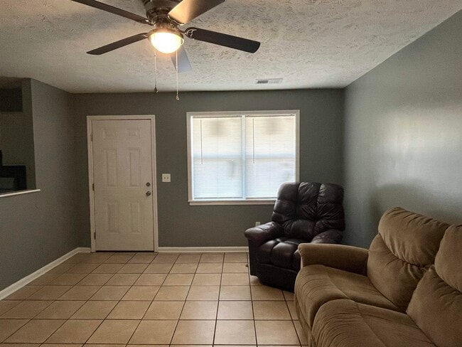 Building Photo - 514 Johnson St