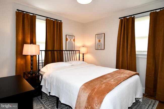 Building Photo - 503 Woodston Rd