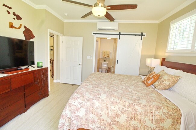 Building Photo - Beach Style 2 bed/2bath Luxury Condo - Finely Furnished - Steps from the Beach - Resort Amenities -