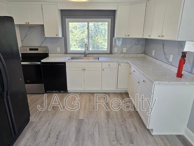 Building Photo - 3320 Griffin Cemetery Rd